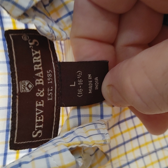 Steve & Barry's size L, plaid casual, button down short sleeve - Picture 2 of 4